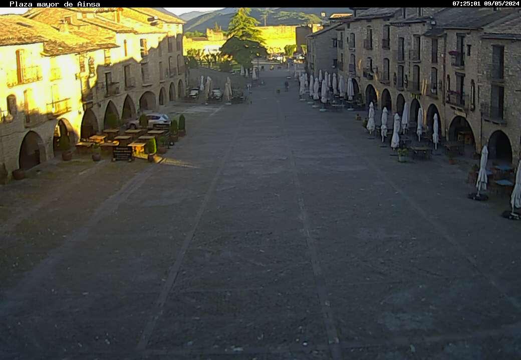 Plaza Mayor de Aínsa